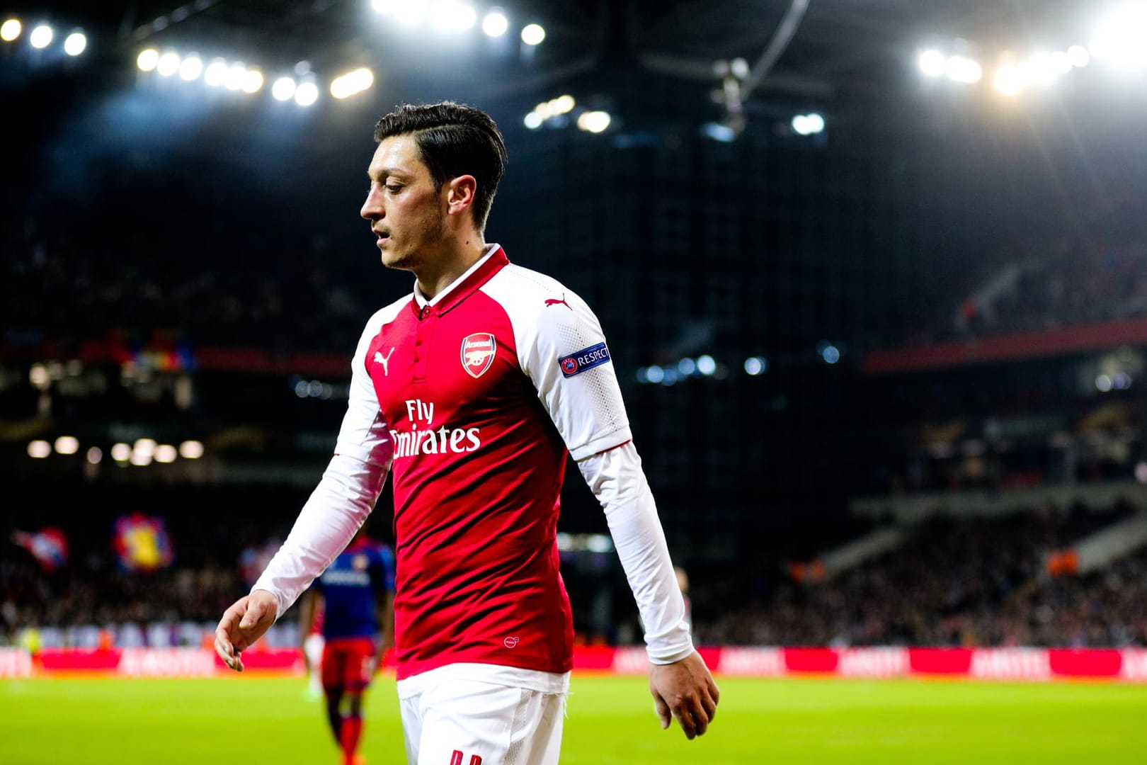 Mesut Özil auf dem Spielfeld für den FC Arsenal: Das Trikot soll auf dem linken Ärmel die neue Aufschrift "Visit Rwanda" bekommen.