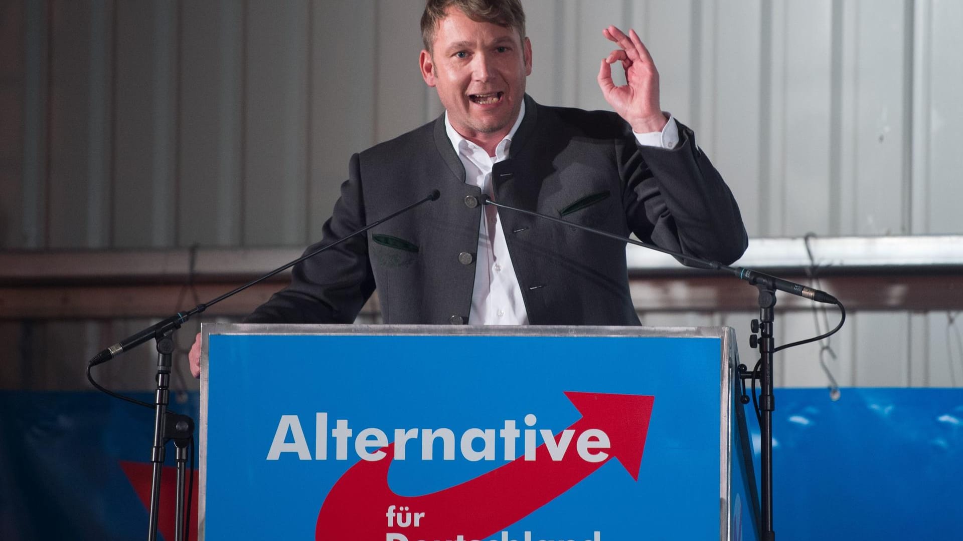 Der ehemalige AfD-Landesvorsitzende in Sachsen-Anhalt, André Poggenburg: Der Verfassungsschutz in dem Bundesland sieht die Partei von "Linksextremisten" in die rechte Ecke "gerückt".