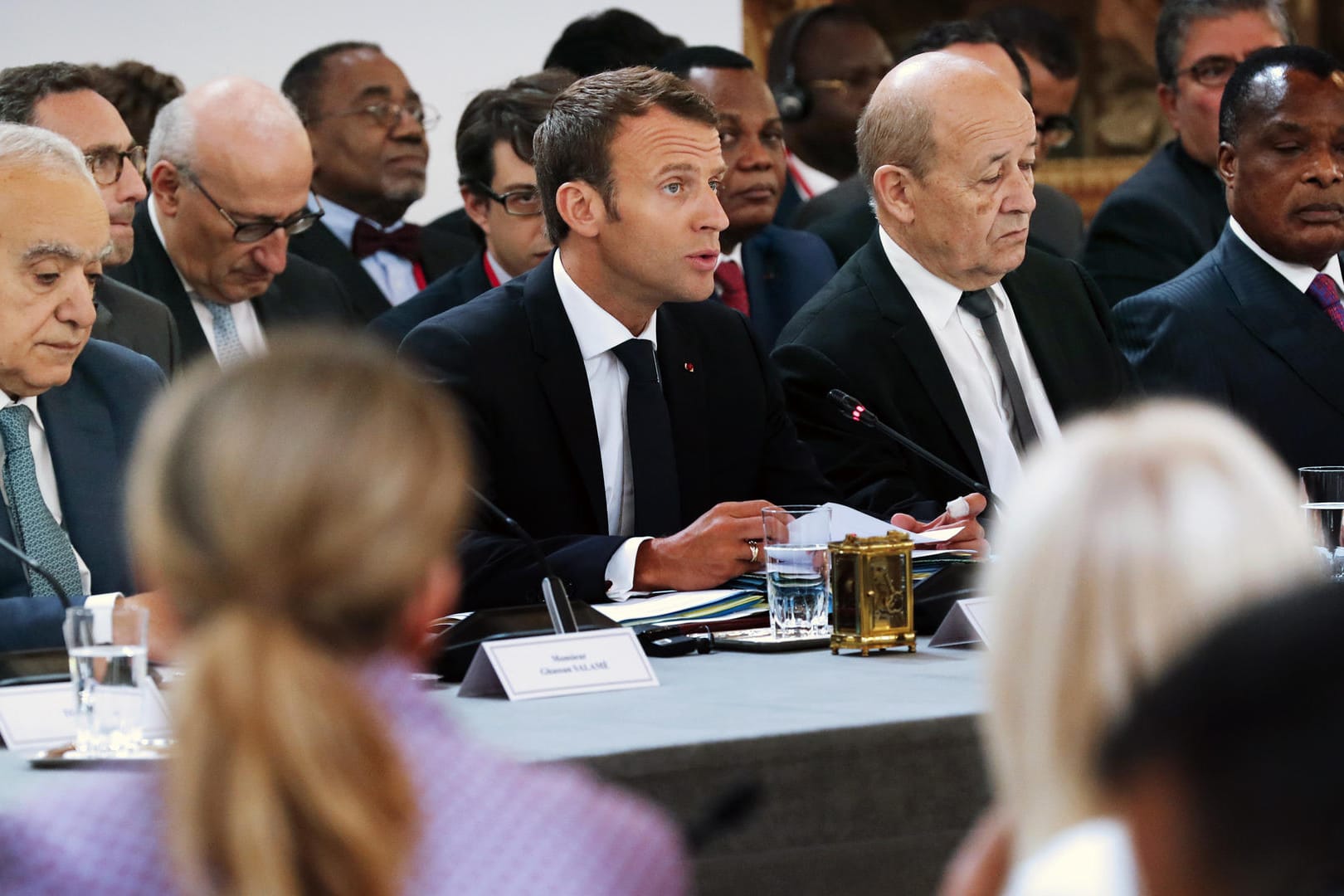 Die Libyen-Konferenz Frankreich: Seit dem Sturz angjährigem Machthaber Muammar al-Gaddafi herrscht Chaos in dem afrikanischen Land. Nun sollen im Dezember Wahlen unter UNO-Aufsicht stattfinden.