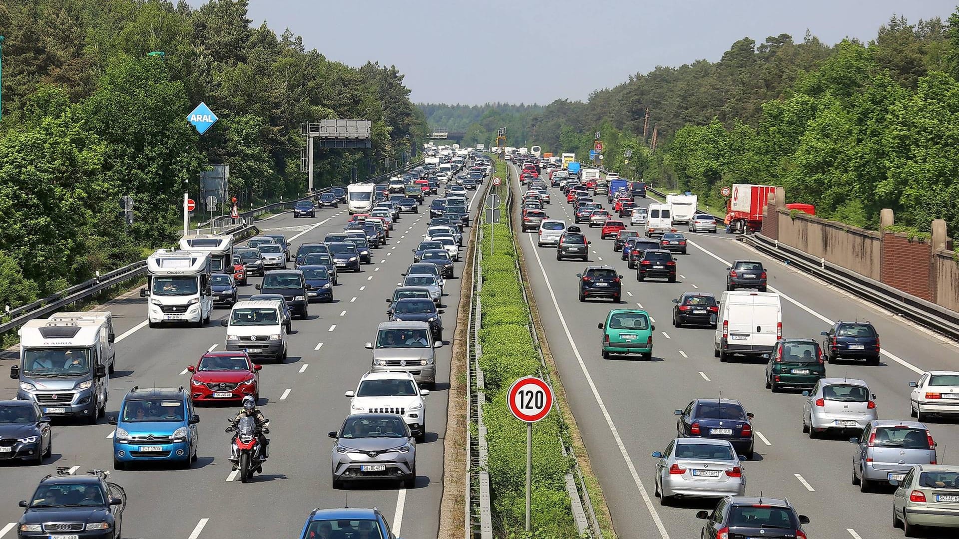 Stau auf der A7 Hamburg – Hannover