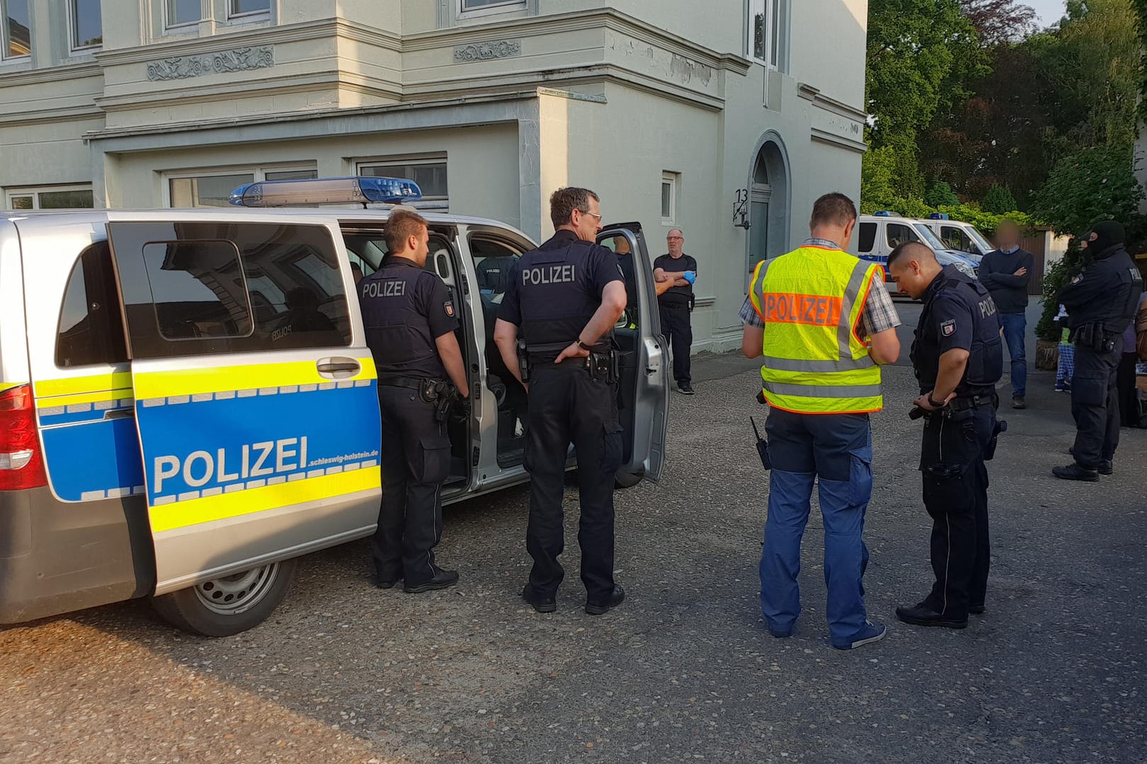 Razzia in Marne: Tatverdächtige sollen mit polnischen Männern gehandelt haben.