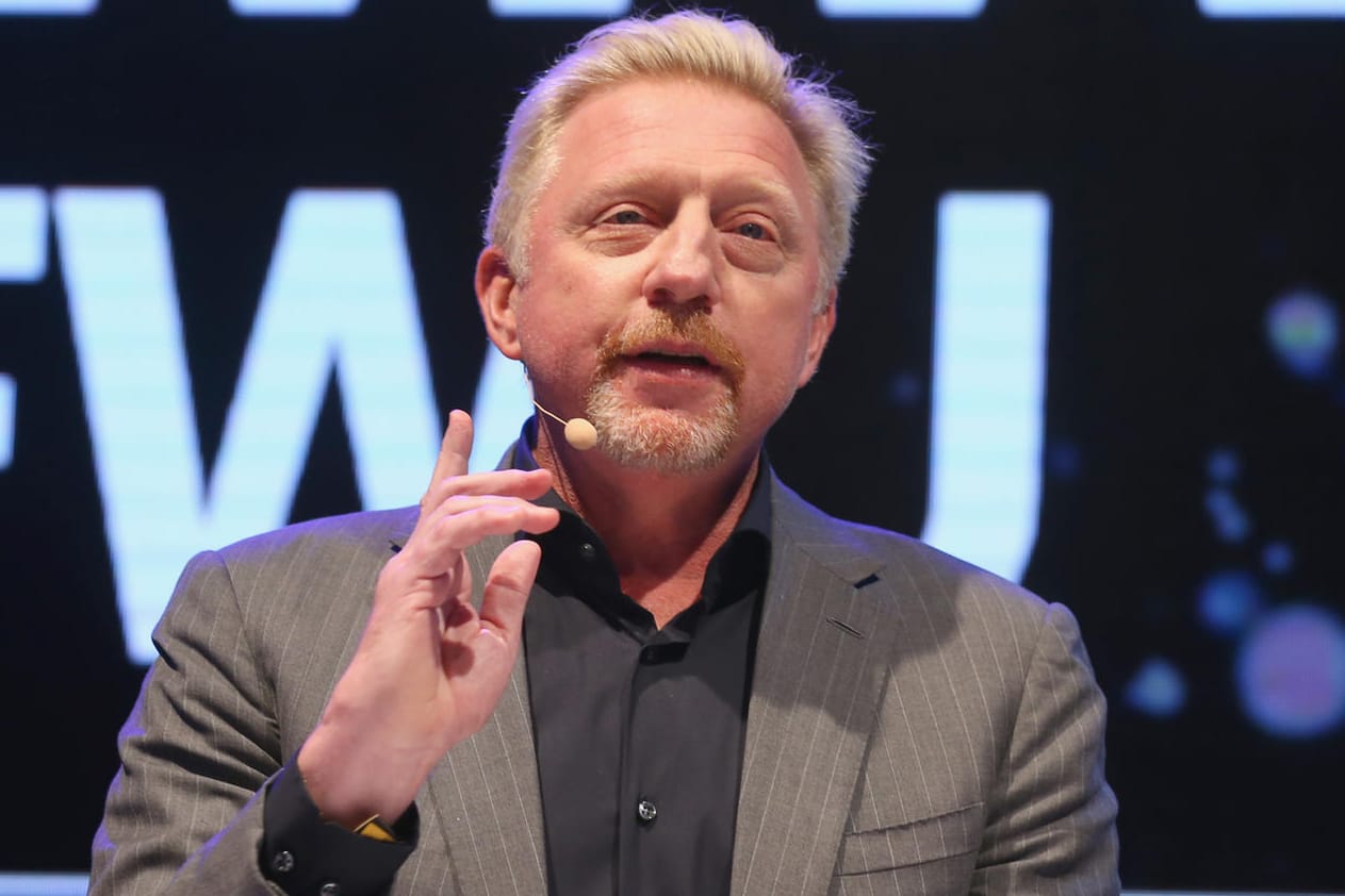 Boris Becker: Auf Instagram äußert er sich nicht zum Ehe-Aus, gibt nur Einblicke in seinen Job als Kommentator.
