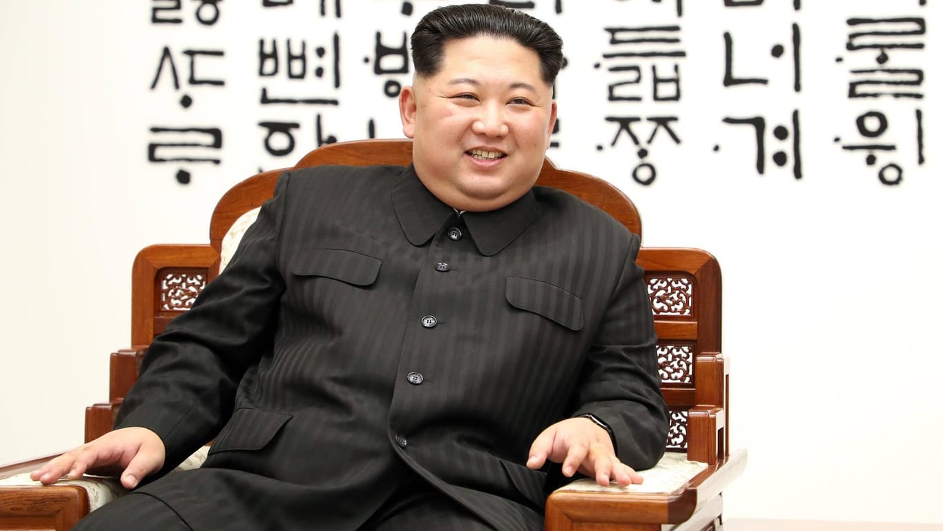 Kim Jong Un in der koreanischen Grenzstadt Panmunjom: Der nordkoreanische Machthaber wird aus Sicht der CIA seine Atomwaffen wohl nicht aufgeben.