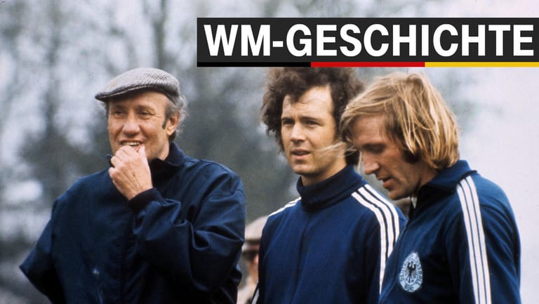 Trainingslager: Bundestrainer Helmut Schön, Franz Beckenbauer und Günter Netzer (v.l.) 1974 in Malente.