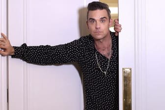 Robbie Williams: Der Sänger hat Ärger mit seinem Nachbarn.