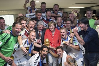 Bundeskanzlerin Angela Merkel feierte 2014 mit dem DFB-Team den WM-Sieg.