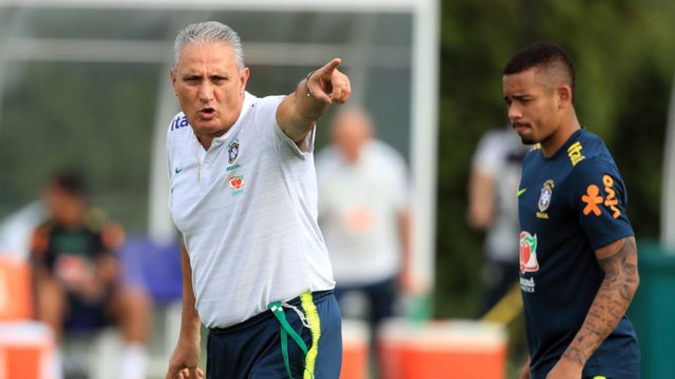 Muss im Testspiel gegen Kroatien auf zwei ehemalige Bundesliga-Profis verzichten: Brasilien-Coach Tite.