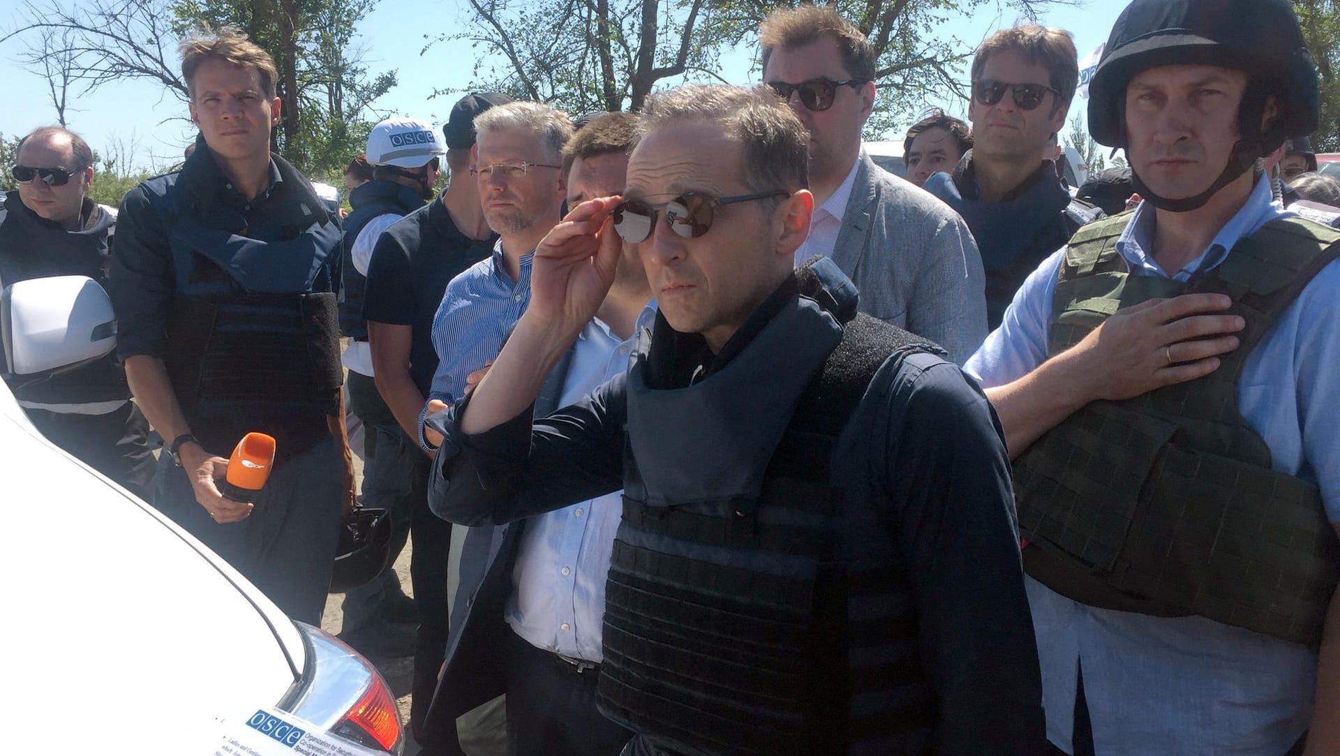 Außenminister Heiko Maas (SPD, M): In der Ukraine besuchte er die Frontlinie zwischen Regierungstruppen und prorussischen Separatisten im Osten des Landes. Außenminister Heiko Maas (SPD, M): In der Ukraine besuchte er die Frontlinie zwischen Regierungstruppen und prorussischen Separatisten im Osten des Landes.