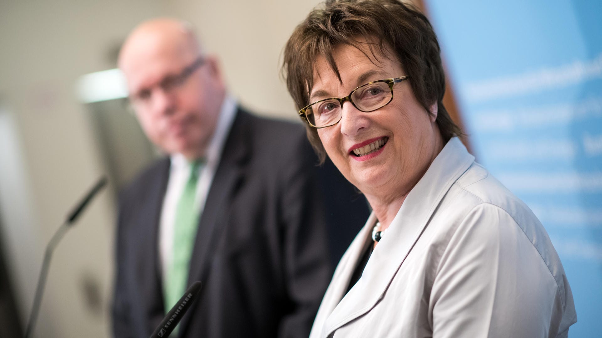 Die ehemalige Bundeswirtschaftsministerin Brigitte Zypries: Sie behält sich eine Klage gegen eine Zwangspause vor ihrem Wechsel in die Wirtschaft vor.