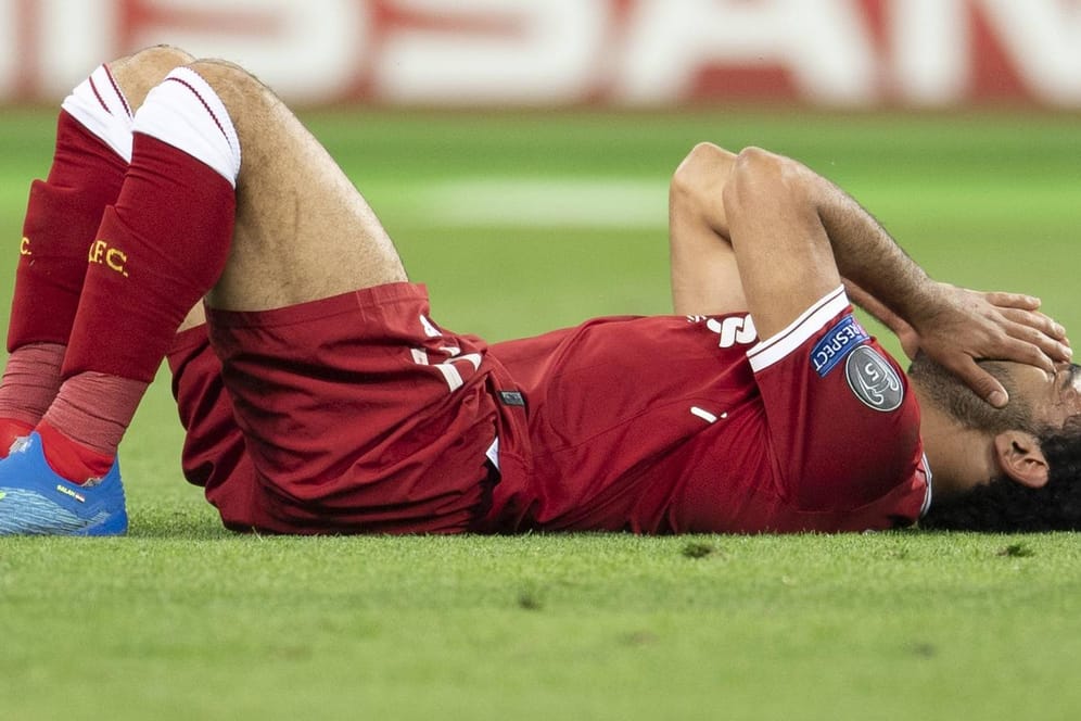 Am Boden zerstört: Salah nach seiner Verletzung im Champions-League-Finale.