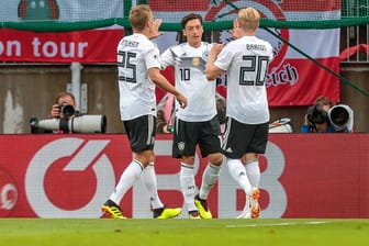 Petersen, Özil und Brandt: Nicht alle konnten gegen Österreich überzeugen.