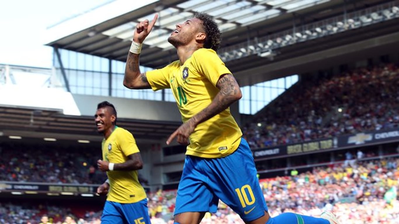 Brasiliens Neymar jubelt über sein gelungenes Comeback mitsamt erzieltem Tor.