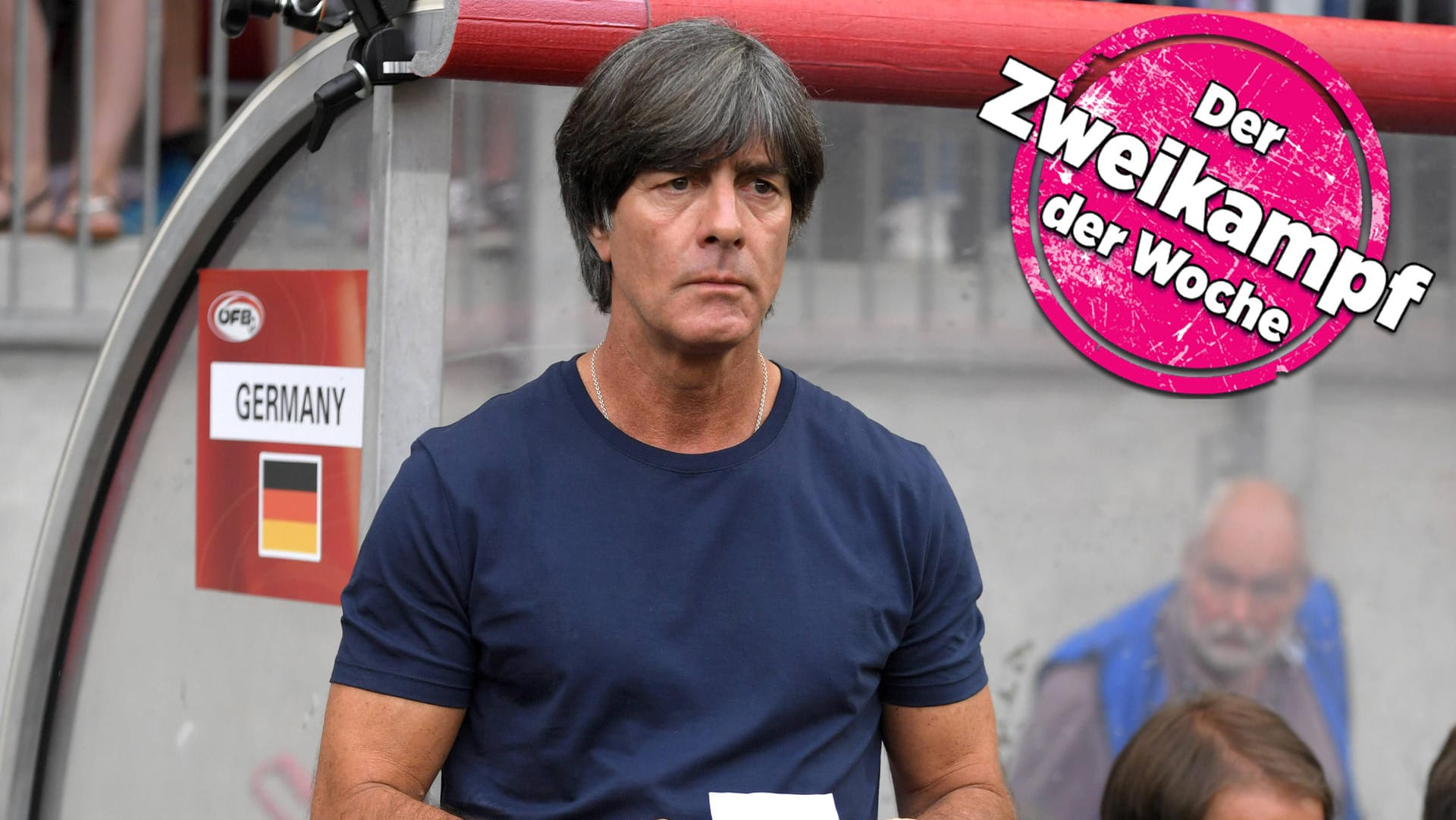 Bundestrainer Joachim Löw bei der 1:2-Pleite in Klagenfurt gegen Österreich. Anschließend war er mächtig angefressen, meckerte: "Wenn wir so spielen, haben wir keine Chance."