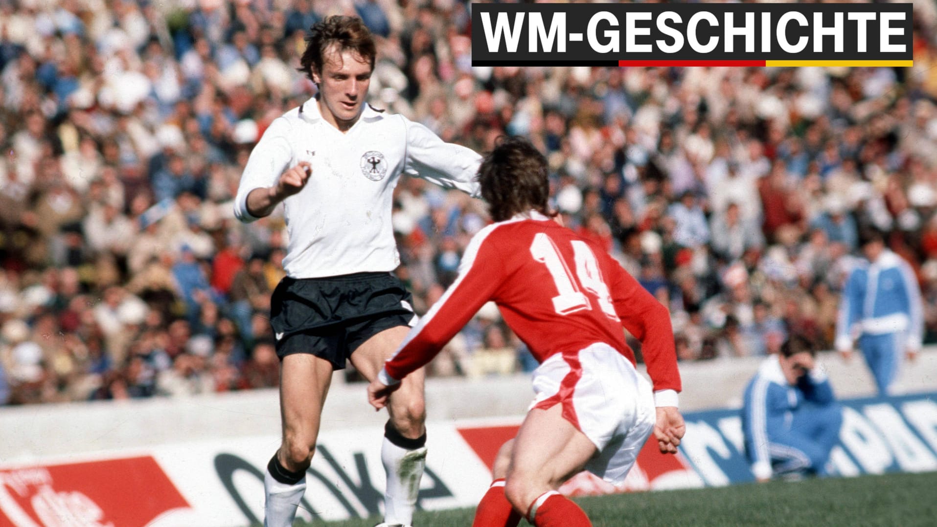 Deutliche Worte: Rüdiger Abramczik (li.) gegen Österreichs Heinrich Strasser bei der WM 1978: