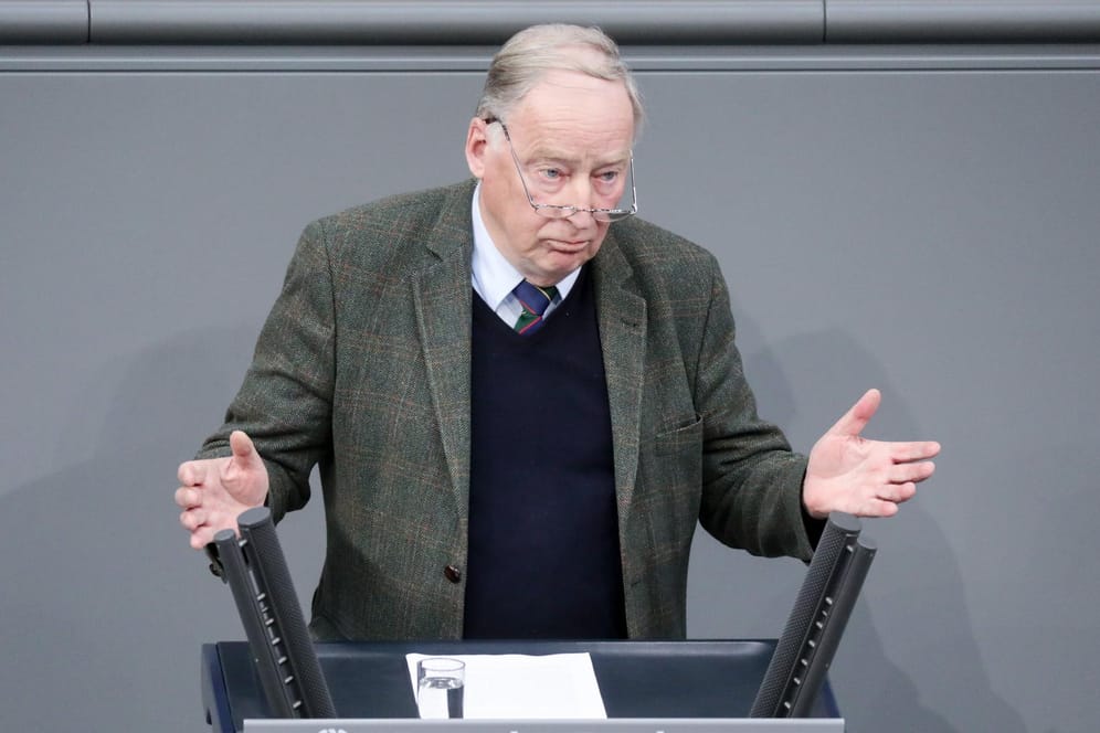 AfD-Chef Alexander Gauland im Bundestag: Auch aus seiner Partei kommt nun die Forderung, dass er sich für seine "Vogelschiss-Äußerung" entschuldigen soll.