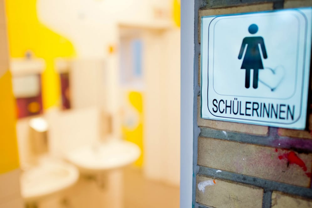 Kein WC im Unterricht: In Magdeburg untersagte eine Lehrerin einer Schülerin den Gang zur Toilette.