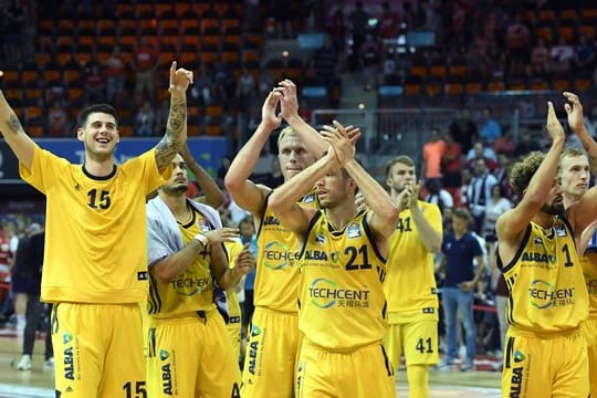 ALBA Berlin gewinnt Spiel eins der Finalserie gegen den FC Bayern.