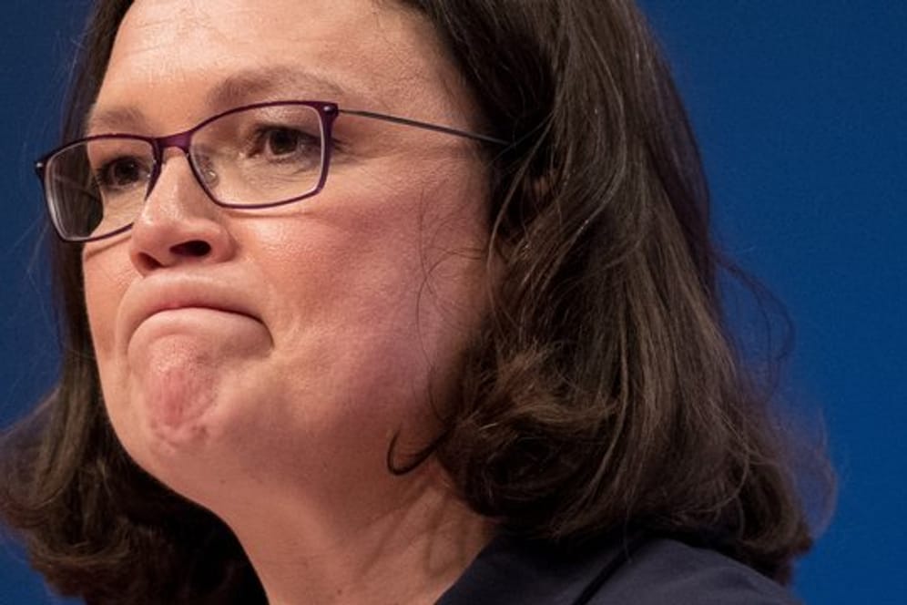 SPD-Chefin Andrea Nahles wehrt sich gegen parteiinterne Vorwürfe, sie greife zu "rechter Rhetorik".