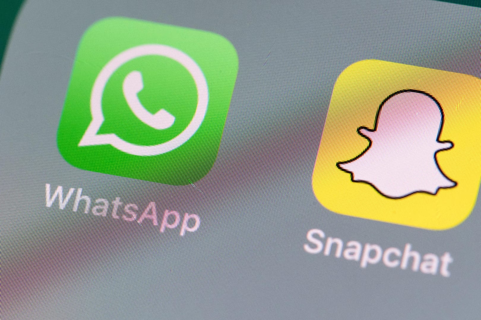 Whatsapp und Snapchat: Die sozialen Medien werden vom Smartphone von Continental-Mitarbeitern verbannt. (Symbolbild)