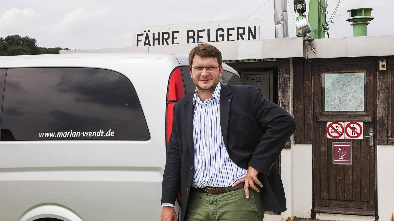 Auf der Fähre über die Elbe: Marian Wendt kommt aus Torgau und sitzt für den Wahlkreis Nordsachsen im Bundestag.