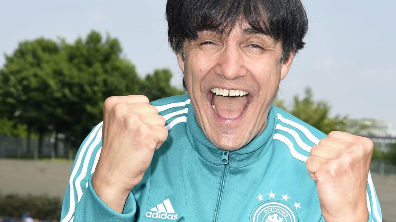 Matze Knop: Als Bundestrainer Joachim Löw hat er zur Fußballweltmeisterschaft Hochkonjunktur.