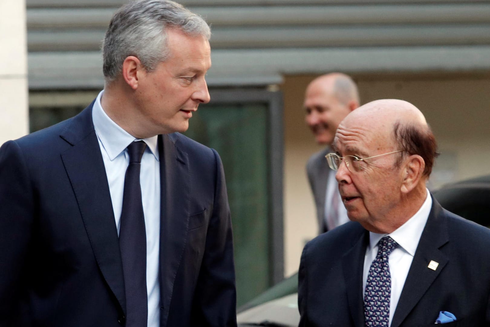 Frankreichs Wirtschaftsminister Bruno Le Maire (l.) und US-Handelsminister Wilbur Ross Ende Mai: Lässt sich Washington beim Thema Iran-Sanktionen umstimmen?