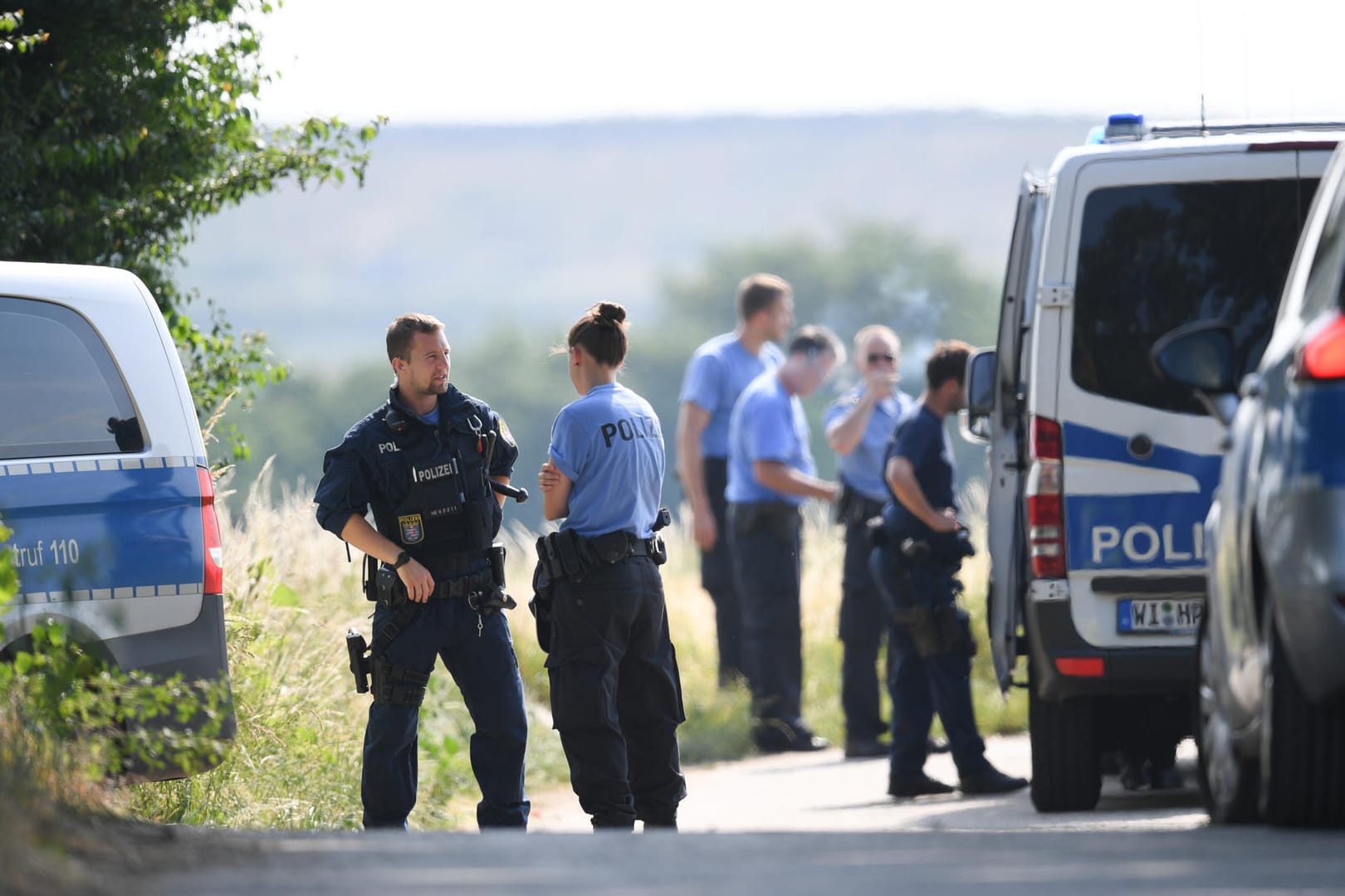 Suche nach Susanna F.: Beamte am Fundort einer Leiche in Wiesbaden-Erbenheim.