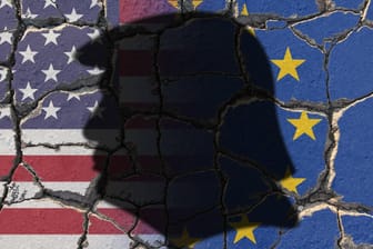 Symbolbild von Donald Trump: Das Verhältnis zwischen den Staaten der Europäischen Union und den USA wird zunehmend krisenhafter.