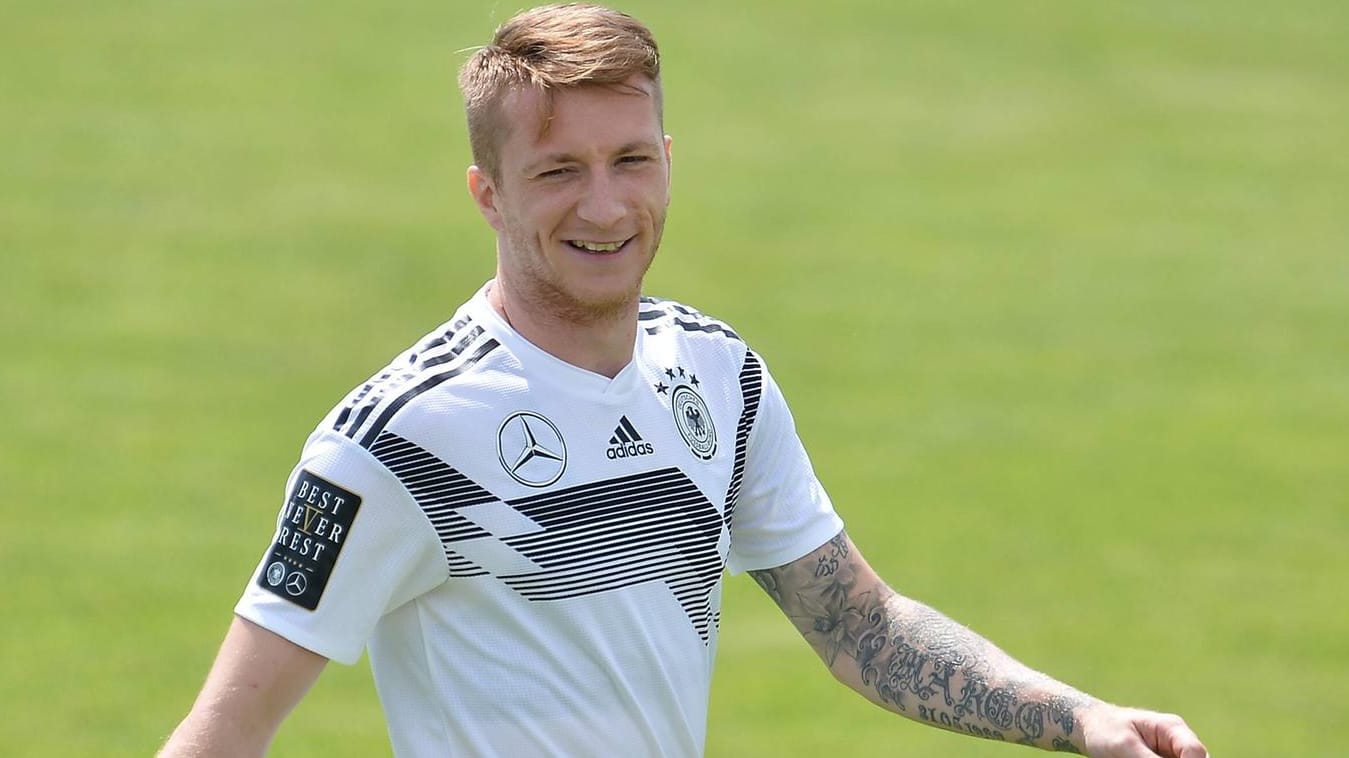 Ein entspannter Marco Reus im Trainingslager in Eppan: In Russland will er endlich bei einem großen Turnier durchstarten.