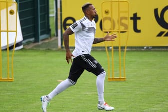 Jérôme Boateng: Nach seinem Muskelbündelriss musste der Verteidiger in Südtirol Extra-Einheiten schieben. Mit lautstarker Unterstützung.