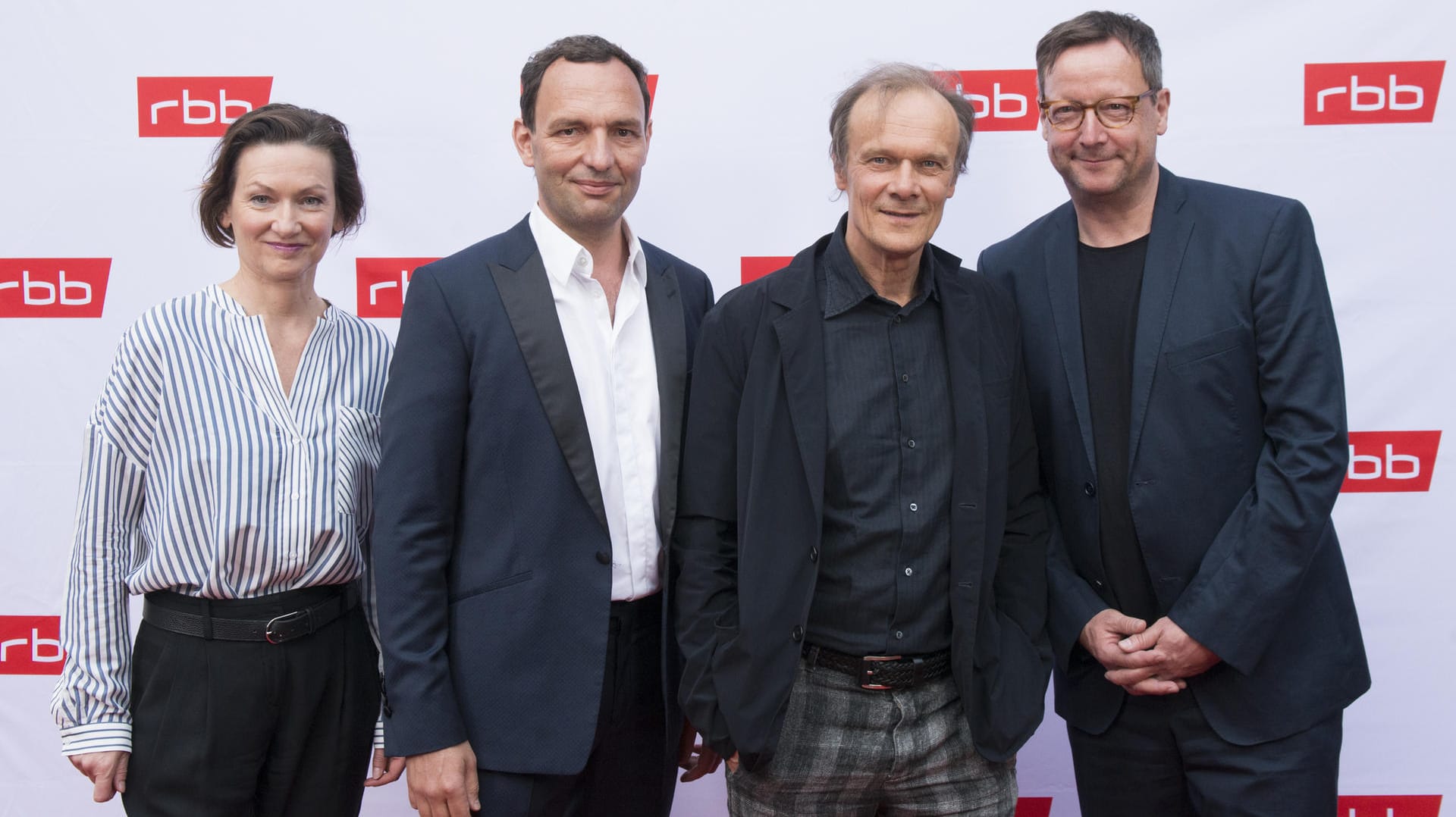 Premiere des ARD-Films: Martina Zöllner (l-r), Leiterin des rbb-Programmbereichs Doku und Fiktion und Redakteurin des Films "Unterwerfung", Regisseur und Drehbuchautor Titus Selge und die Schauspieler Edgar Selge und Matthias Brandt.