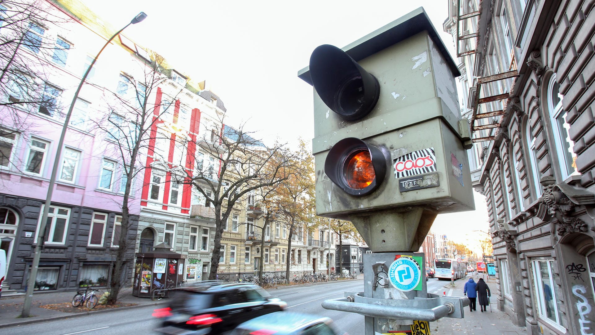 Blitzer überführt Raser: Dass Verkehrssünder ihre Punkte abtreten können, wollen die Verkehrsminister der Länder verhindern.