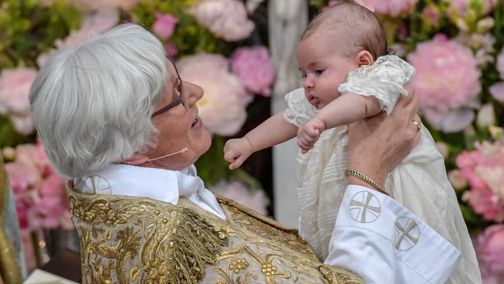 Frisch getauft: Die kleine Adrienne.