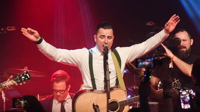 Andreas Gabalier hat es wieder an die Spitze geschafft.