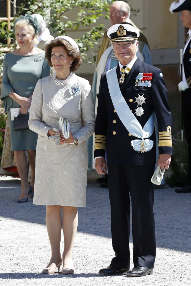 Silvia und Carl Gustaf: Auch die Königin macht beim Blumenlook mit – wenn auch etwas unauffälliger.