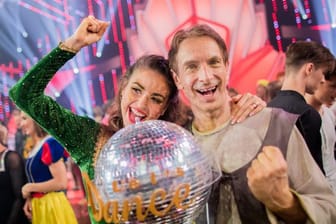 Ingolf Lück ist mit Hilfe von Profitänzerin Ekaterina Leonova "Dancing Star 2018" geworden.