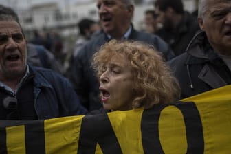 Proteste in Athen: Gegen die Sparmaßnahmen in Athen gehen immer wieder Menschen auf die Straße.