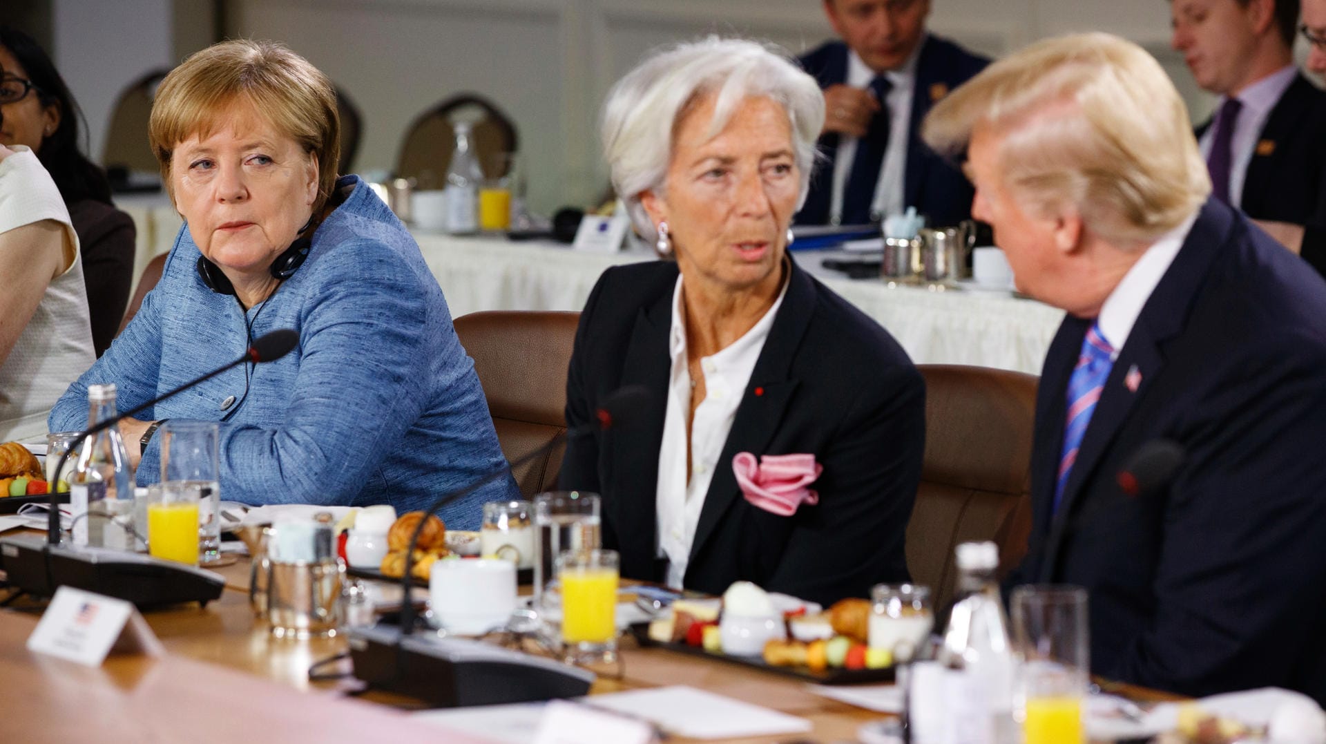 Trump, Merkel (li.) und IWF-Chefin Lagarde: In wesentlichen Streitpunkten weit auseinander. Trump, Merkel (li.) und IWF-Chefin Lagarde: In wesentlichen Streitpunkten weit auseinander.
