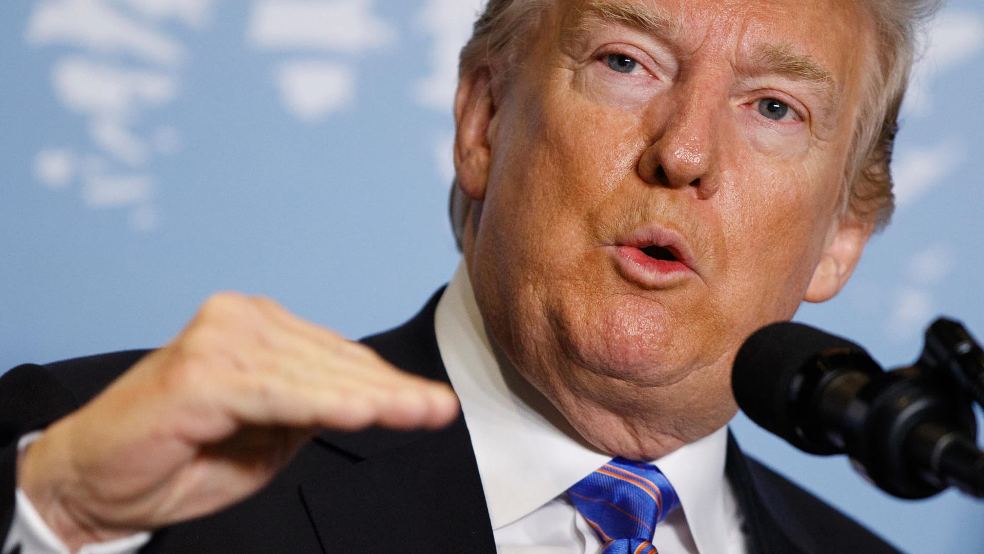 Donald Trump: Der US-Präsident hat beim G7-Gipfel in Kanada für einen Eklat gesorgt. Donald Trump: Der US-Präsident hat beim G7-Gipfel in Kanada für einen Eklat gesorgt.