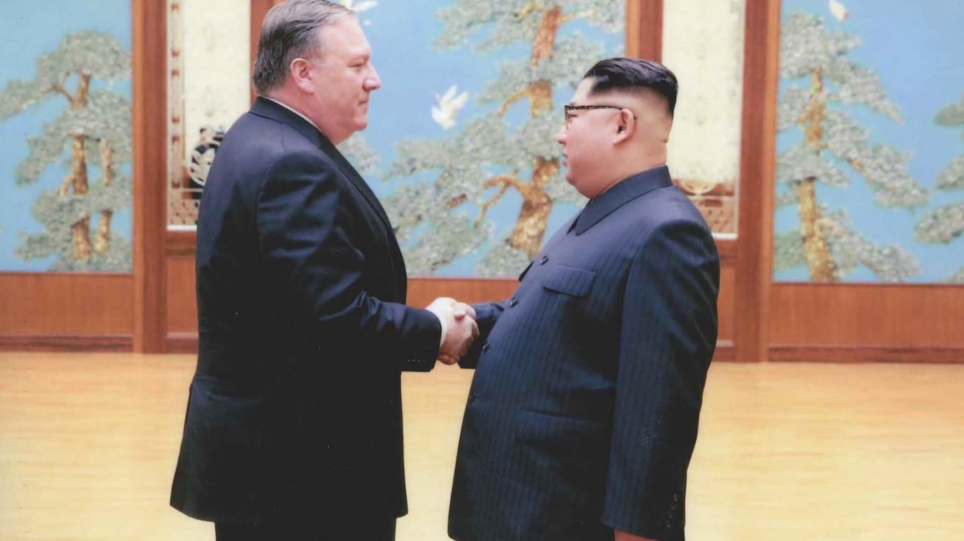 Das erste Treffen von Mike Pompeo und Kim Jong Un am Osterwochenende in Pjöngjang.