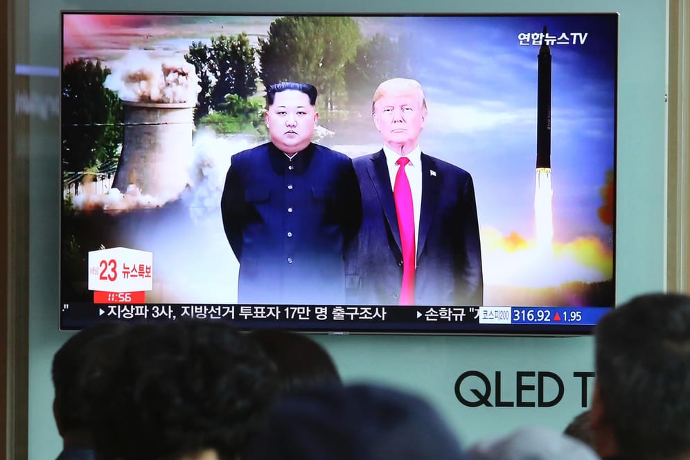 Eine Fotomontage von Kim Jong Un und Donald Trump im südkoreanischen Fernsehen: Ihr Treffen kann die Zukunft von Ostasien verändern.