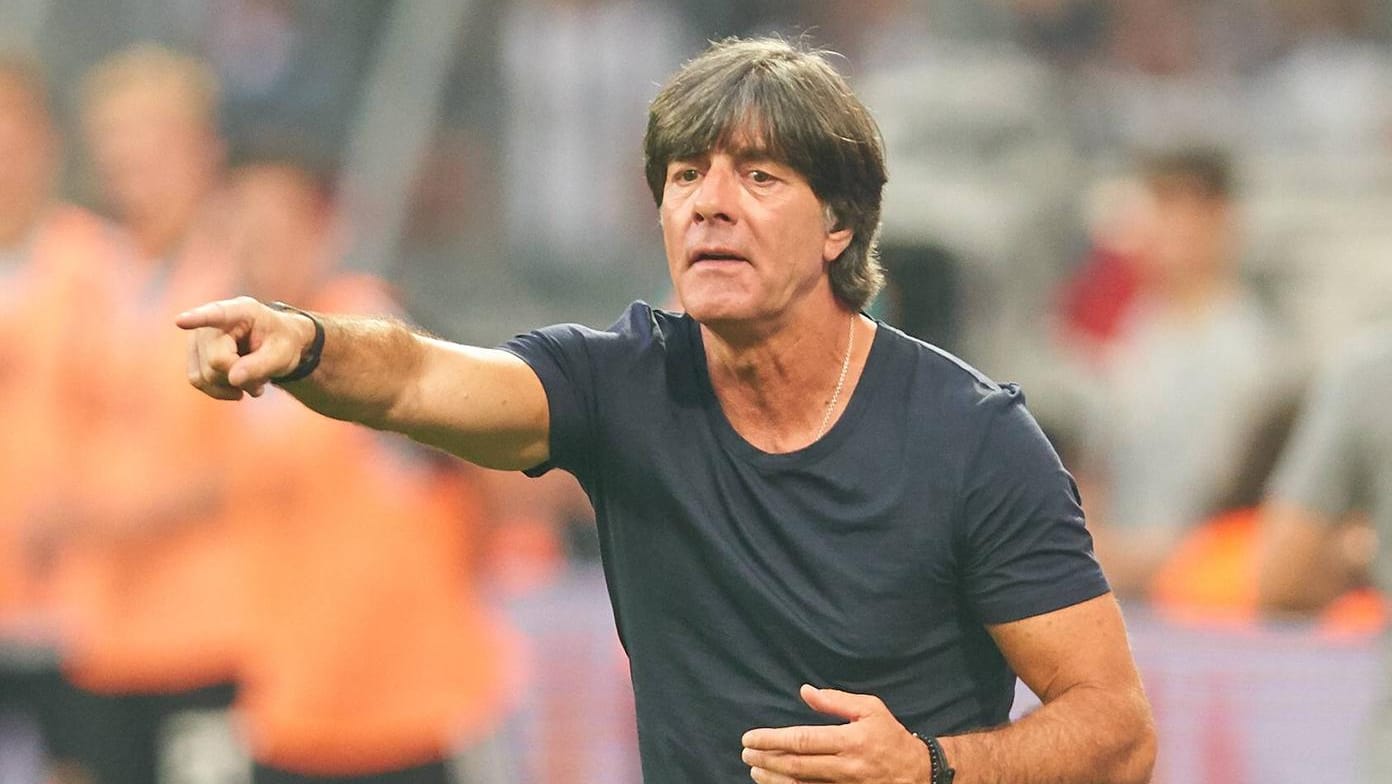 Joachim Löw: Der Bundestrainer will das DFB-Team zur Titelverteidigung führen. Joachim Löw: Der Bundestrainer will das DFB-Team zur Titelverteidigung führen.