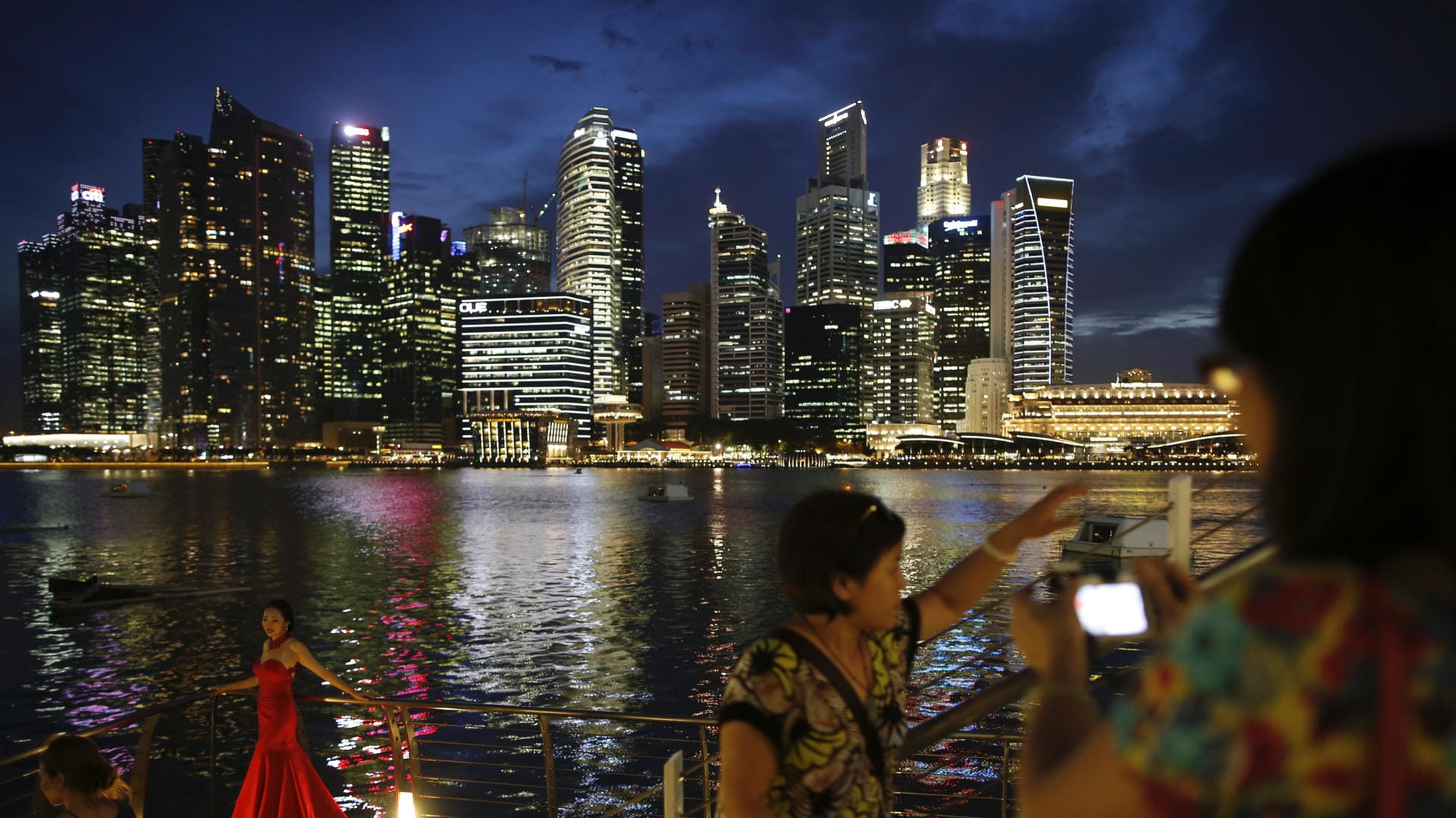 Ausblick auf die Marina Bay: Damit der besonders romantisch ist, sollen die Anwohner in der Nacht des Gipfels das Licht anlassen. (Archivfoto)