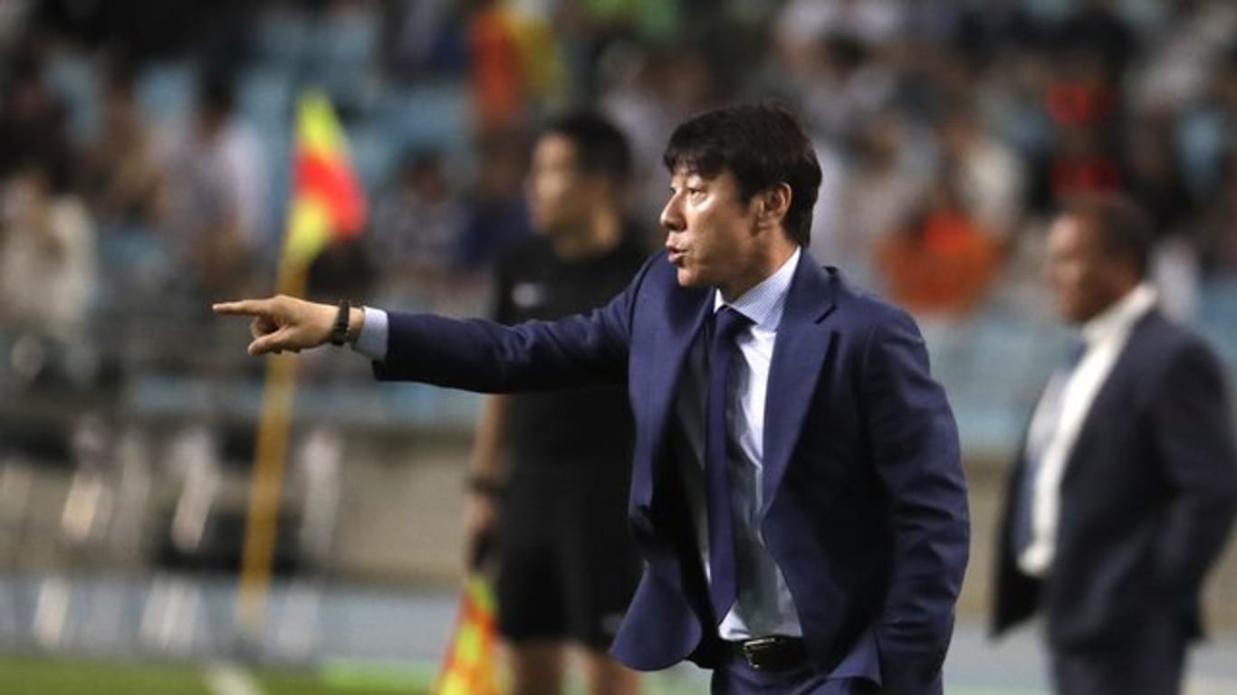Musste eine weitere Testspiel-Pleite hinnehmen: Südkorea-Coach Tae-Yong Shin.