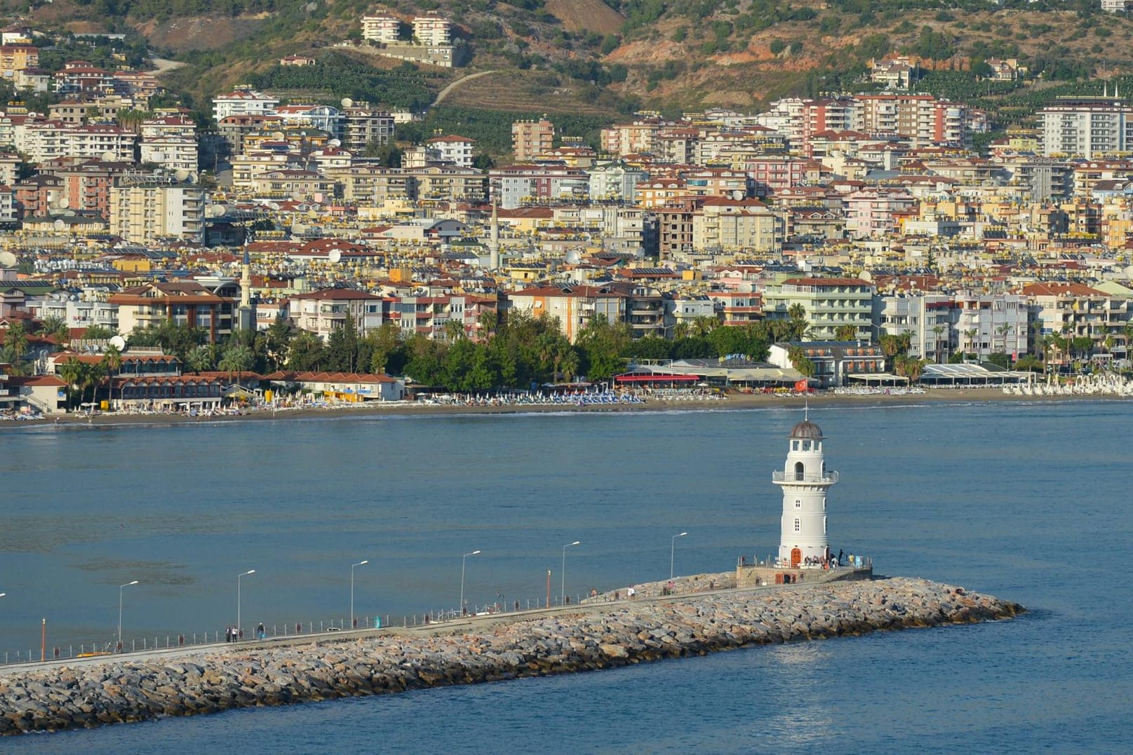 Alanya: Im Meer vor der türkischen Touristenmetropole ist laut einem Medienbericht eine deutsche Touristin tot geborgen worden.