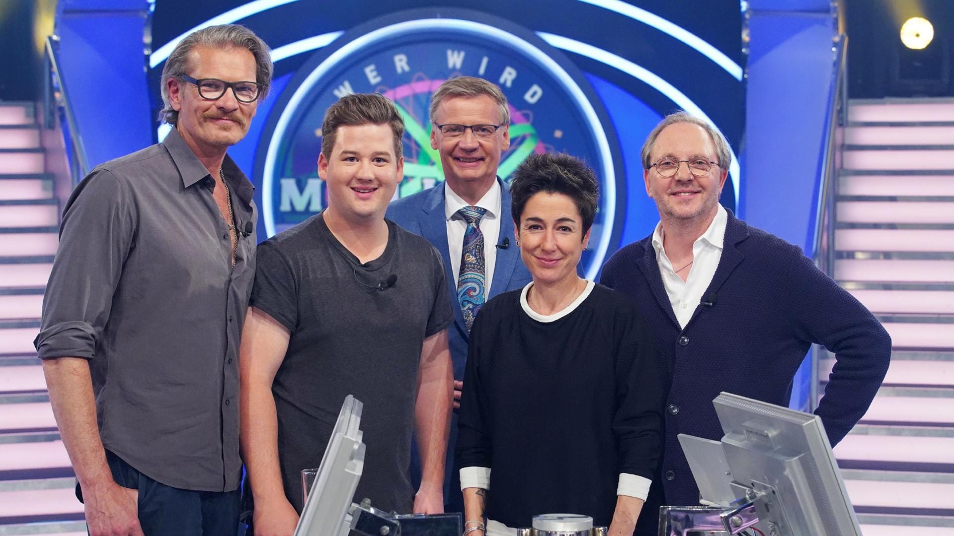 "Wer wird Millionär?": Günther Jauch mit Götz Otto, Chris Tall, Dunja Hayali und Olli Dittrich.