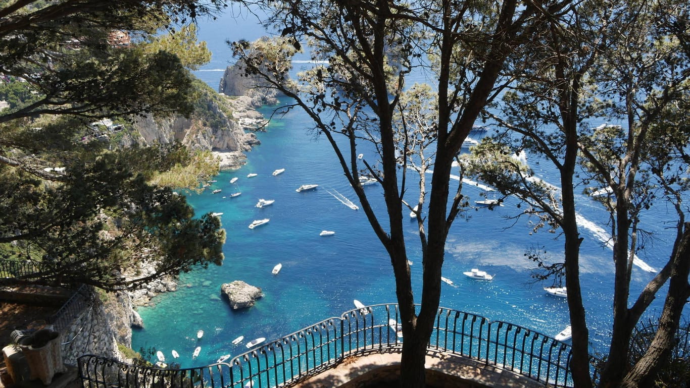 Sehnsuchtsort Capri: am Belvedere Cannone trafen sich die Maler.