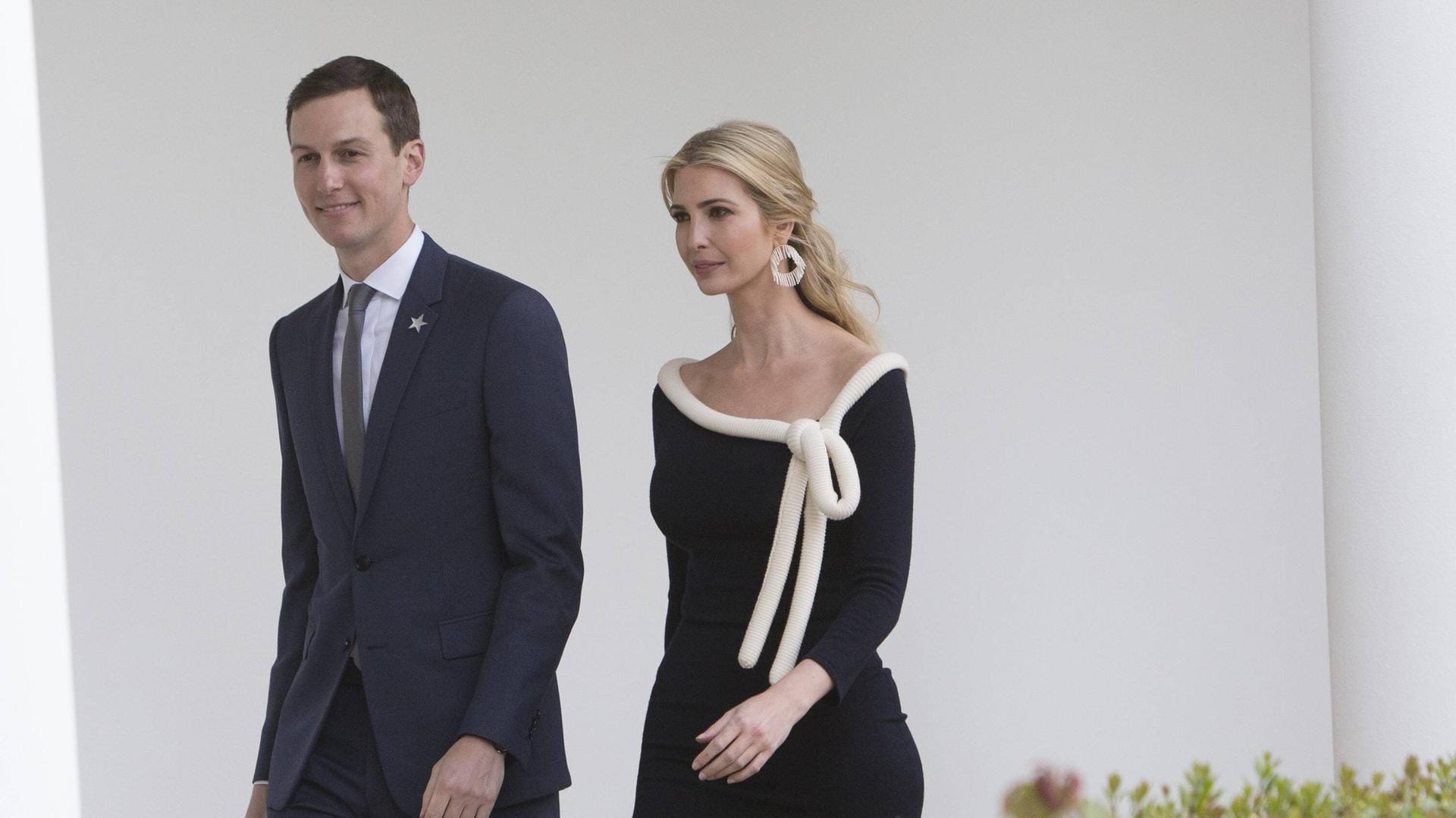 Millionenschweres Ehepaar: Jared Kushner (l.) und seine Frau Ivanka Trump, die Tochter des US-Präsidenten. Millionenschweres Ehepaar: Jared Kushner (l.) und seine Frau Ivanka Trump, die Tochter des US-Präsidenten.