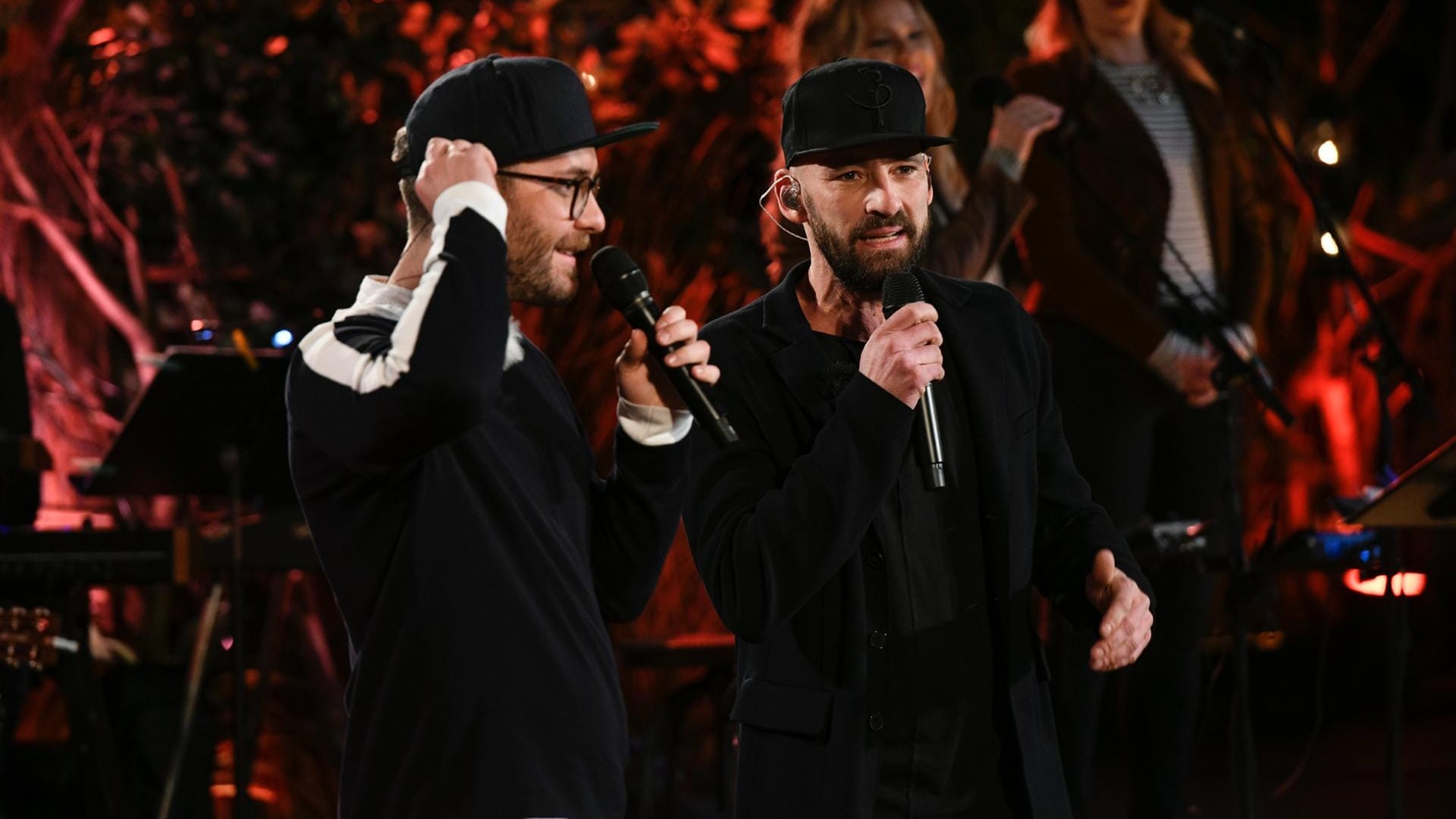 Für die Performance seines neuen Songs "Like A Lion": Mark Forster hat Gentleman nach Südafrika eingeladen.