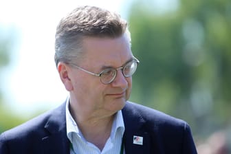 DFB-Präsident Reinhard Grindel: Deutschland stimmte für United 2026 als Austragungsort der übernächsten WM.